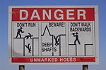 coober_pedy_warning_sign