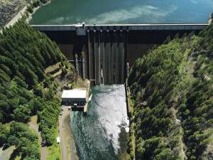Lookout Point Dam on Middle Fork of Willamette Lookout Point Dam on Middle Fork of Willamette