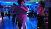 People dancing kizomba at Salsa Con Todo
